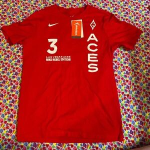 Nike Youth Large Las Vegas Aces Red T-Shirt